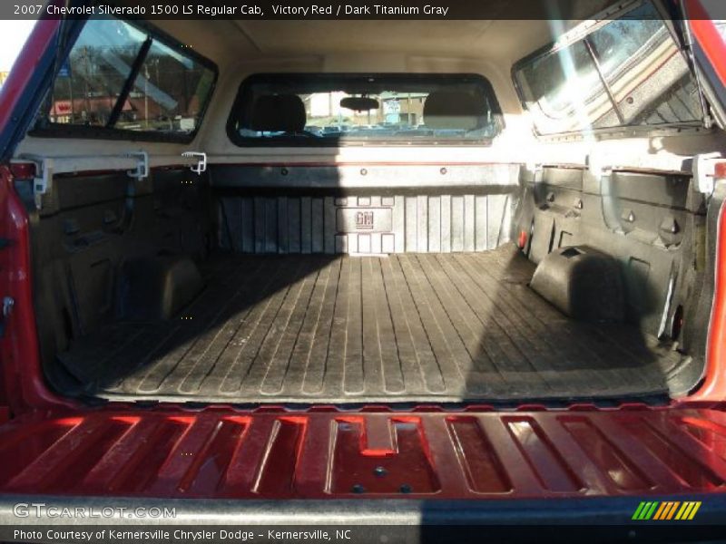 Victory Red / Dark Titanium Gray 2007 Chevrolet Silverado 1500 LS Regular Cab