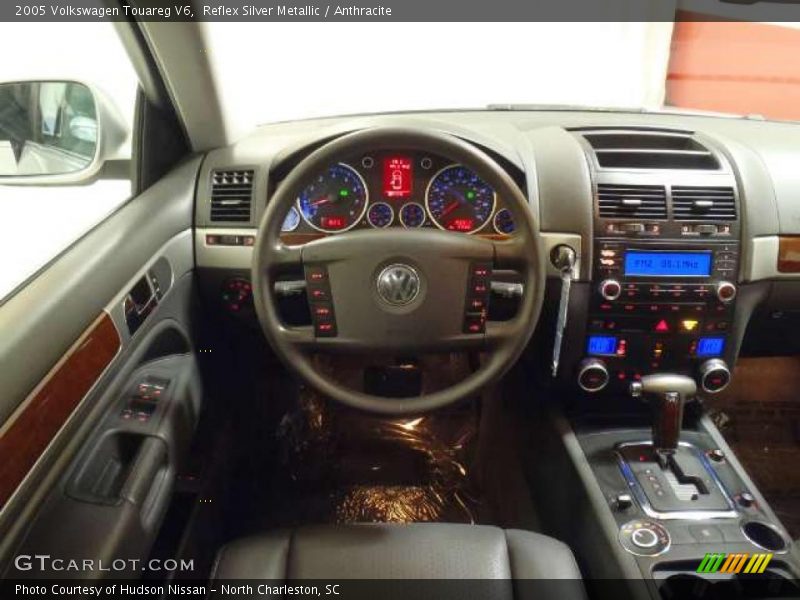 Reflex Silver Metallic / Anthracite 2005 Volkswagen Touareg V6