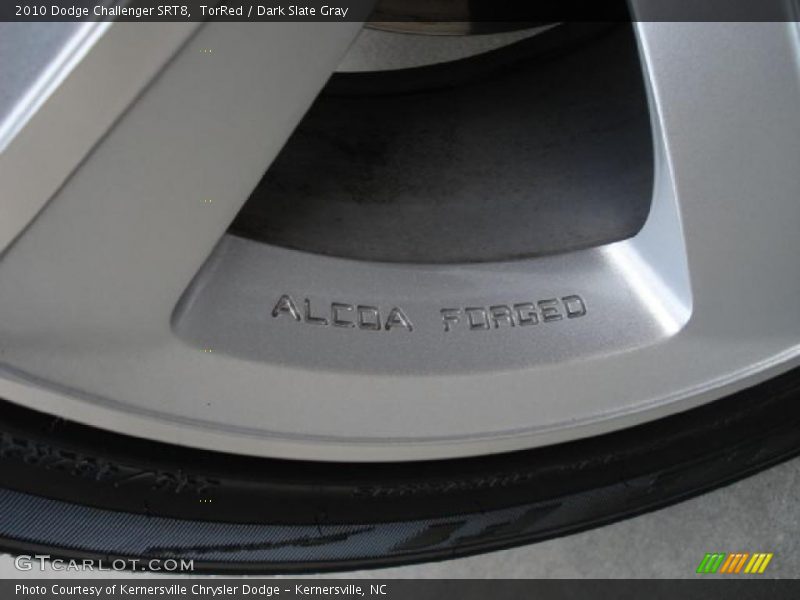 TorRed / Dark Slate Gray 2010 Dodge Challenger SRT8