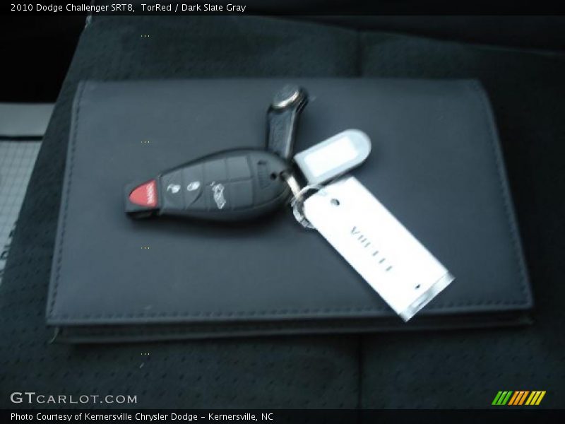 TorRed / Dark Slate Gray 2010 Dodge Challenger SRT8