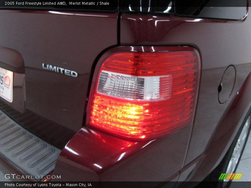 Merlot Metallic / Shale 2005 Ford Freestyle Limited AWD