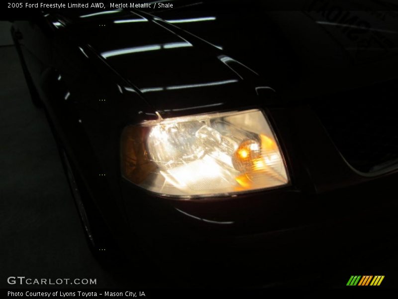 Merlot Metallic / Shale 2005 Ford Freestyle Limited AWD