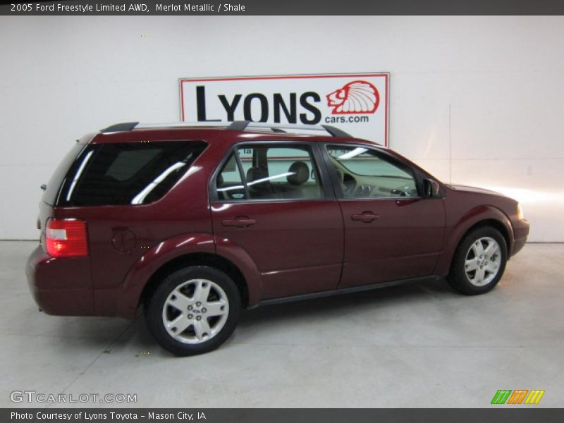 Merlot Metallic / Shale 2005 Ford Freestyle Limited AWD