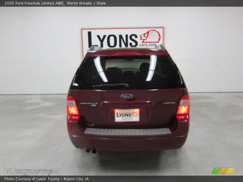 Merlot Metallic / Shale 2005 Ford Freestyle Limited AWD