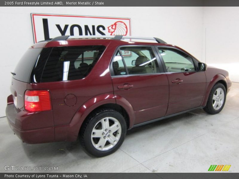 Merlot Metallic / Shale 2005 Ford Freestyle Limited AWD