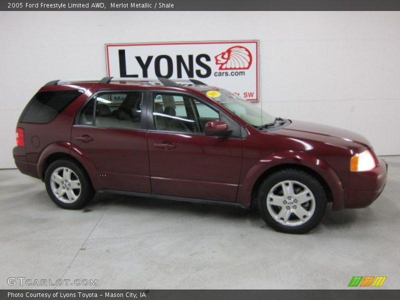 Merlot Metallic / Shale 2005 Ford Freestyle Limited AWD