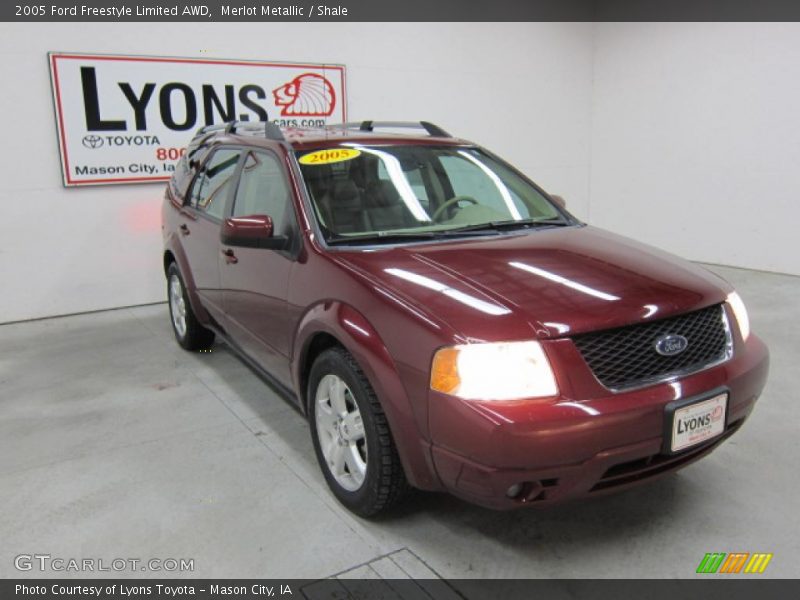 Merlot Metallic / Shale 2005 Ford Freestyle Limited AWD