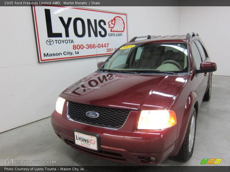 Merlot Metallic / Shale 2005 Ford Freestyle Limited AWD