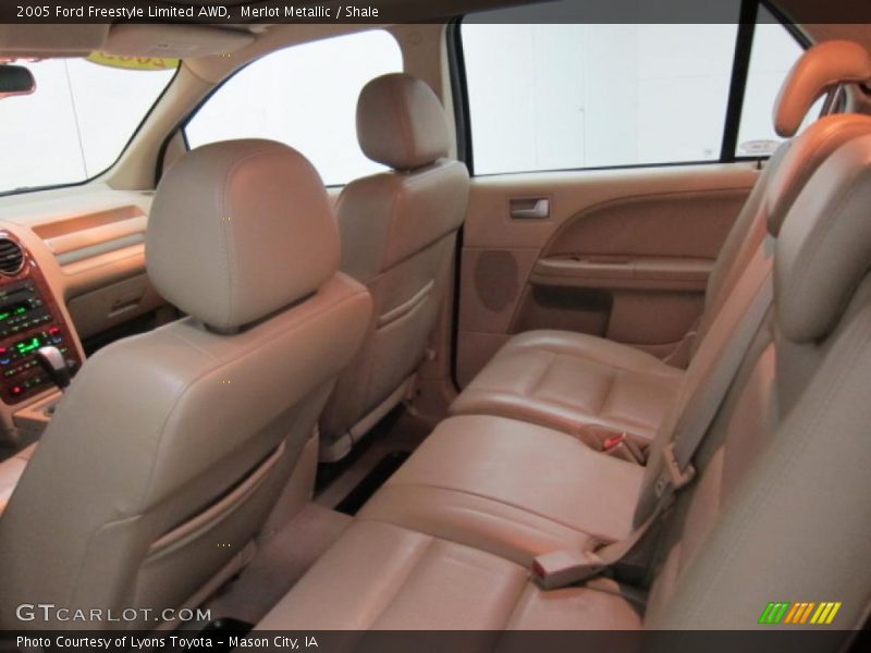  2005 Freestyle Limited AWD Shale Interior