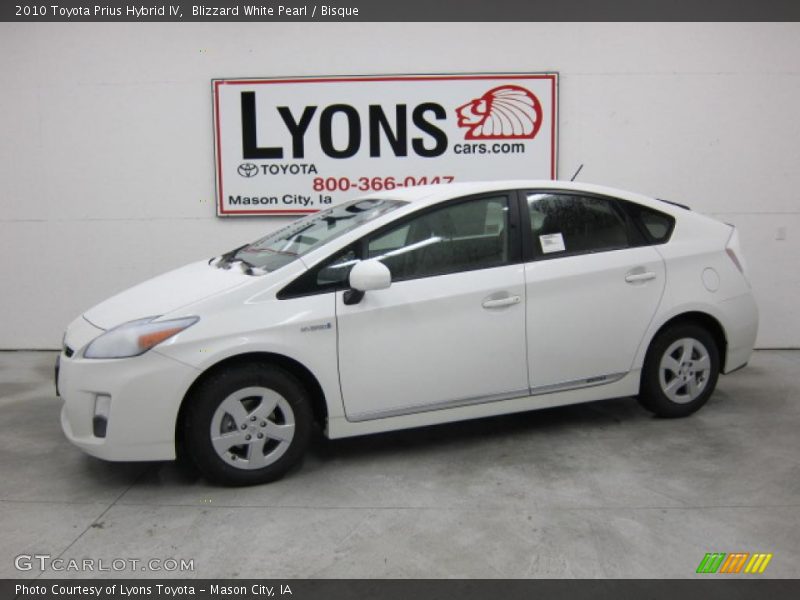 Blizzard White Pearl / Bisque 2010 Toyota Prius Hybrid IV