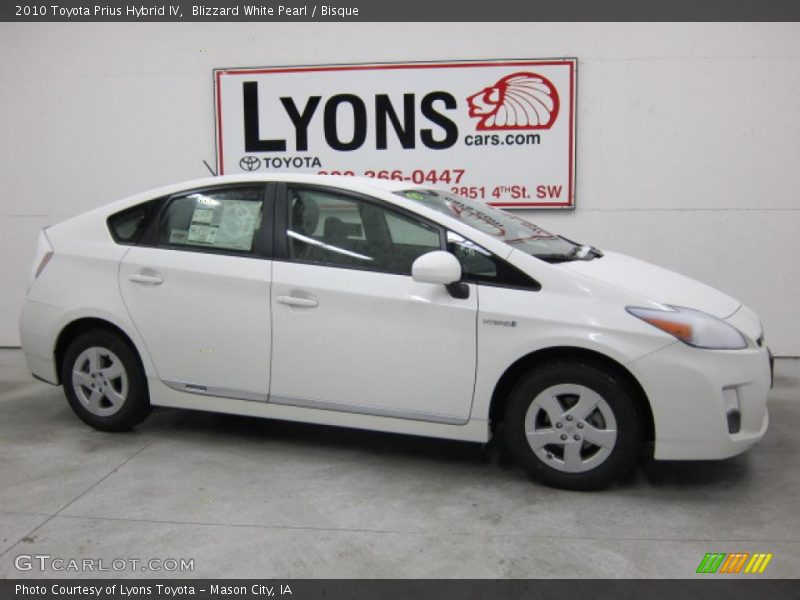 Blizzard White Pearl / Bisque 2010 Toyota Prius Hybrid IV