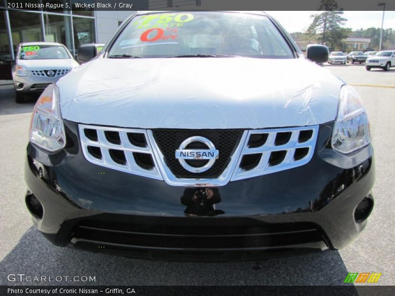 Wicked Black / Gray 2011 Nissan Rogue S