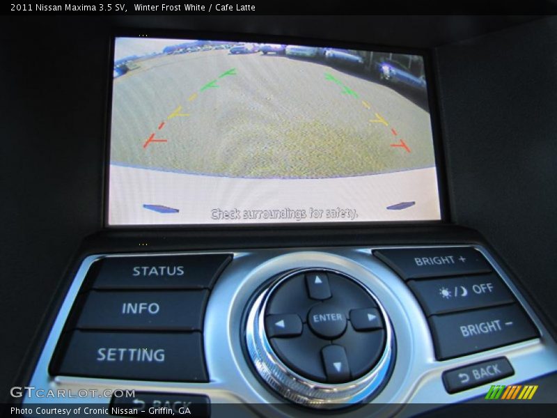 Navigation of 2011 Maxima 3.5 SV