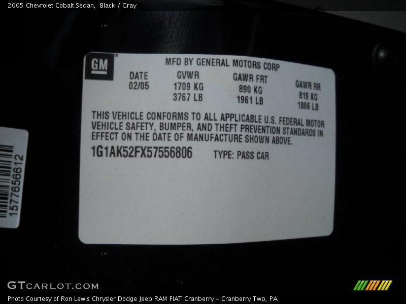 Black / Gray 2005 Chevrolet Cobalt Sedan