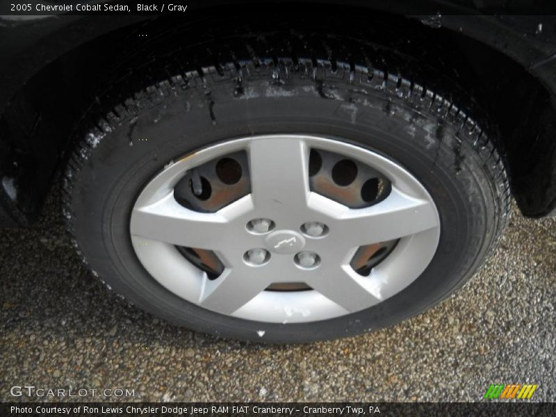 Black / Gray 2005 Chevrolet Cobalt Sedan