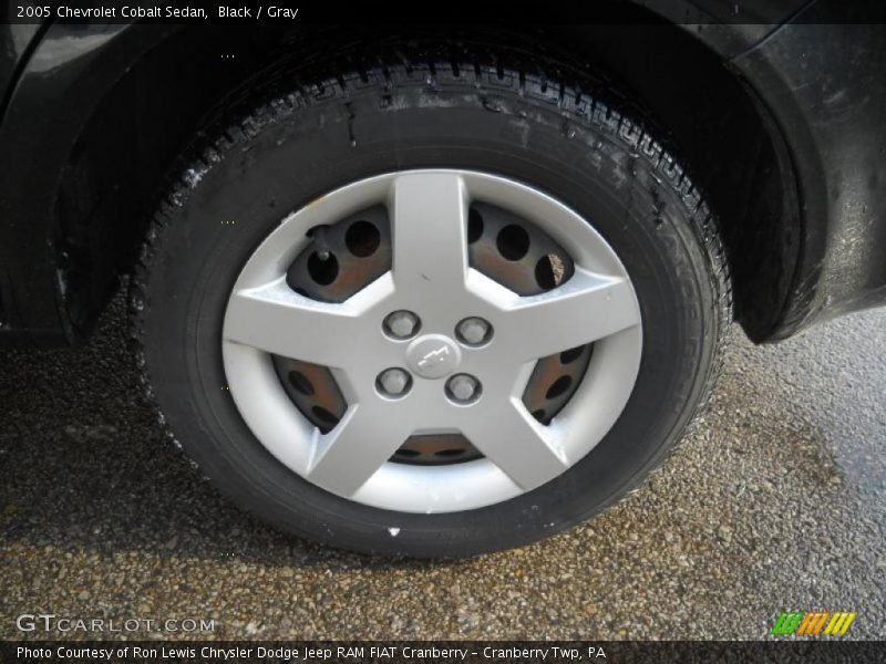 Black / Gray 2005 Chevrolet Cobalt Sedan