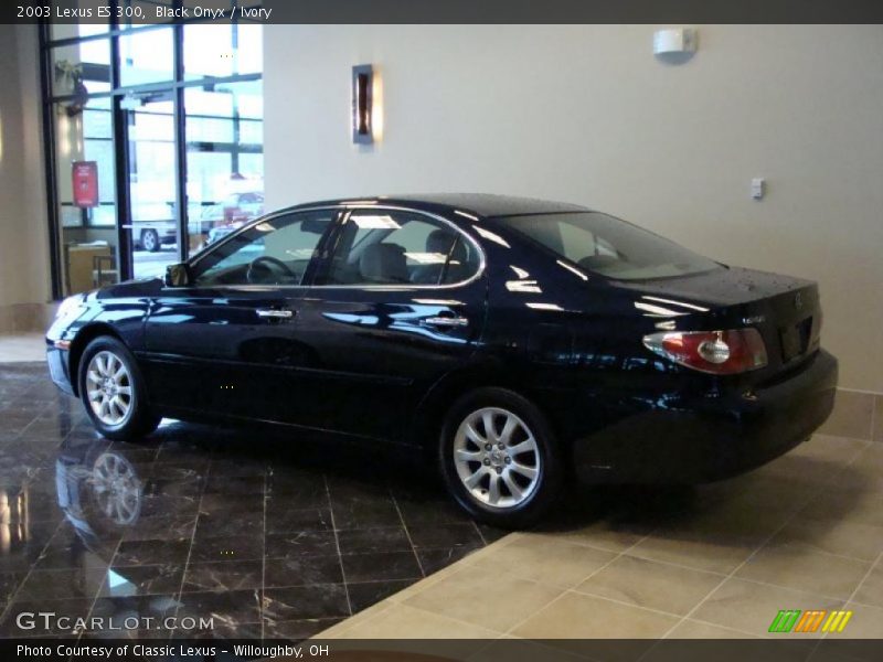 Black Onyx / Ivory 2003 Lexus ES 300