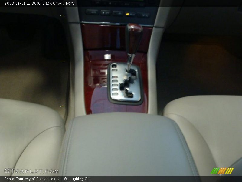 Black Onyx / Ivory 2003 Lexus ES 300
