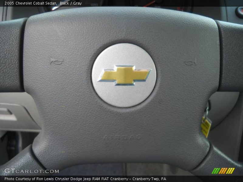Black / Gray 2005 Chevrolet Cobalt Sedan