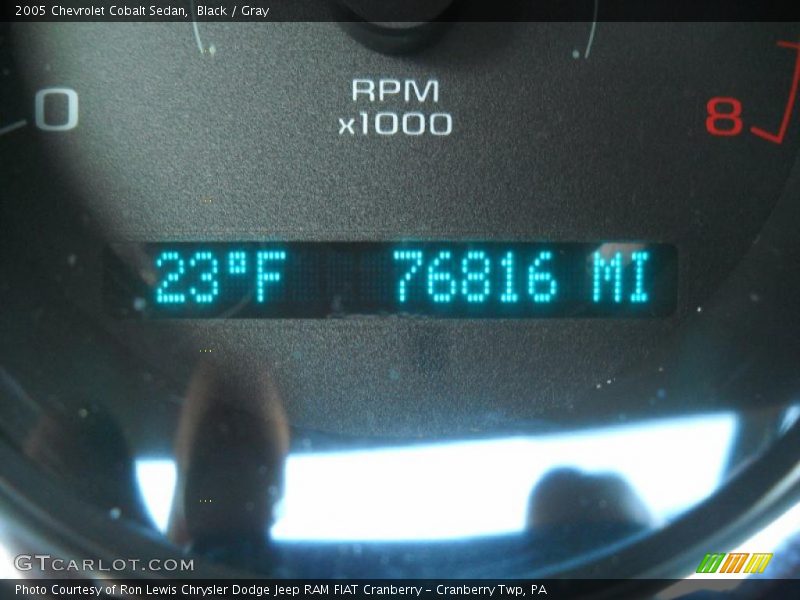 Black / Gray 2005 Chevrolet Cobalt Sedan