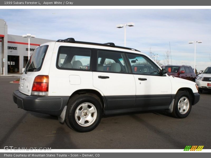 Aspen White / Gray 1999 Subaru Forester L