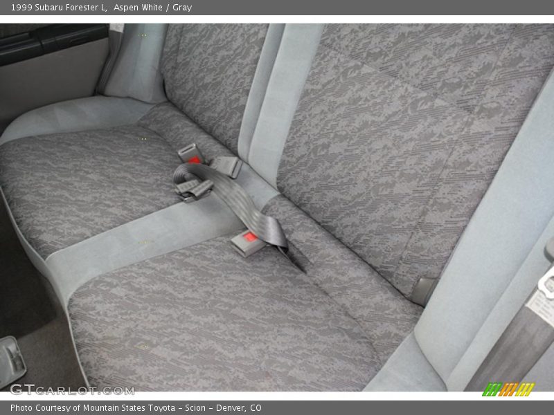 Aspen White / Gray 1999 Subaru Forester L