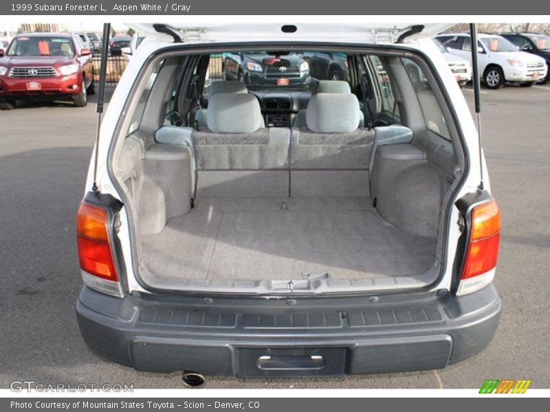 Aspen White / Gray 1999 Subaru Forester L