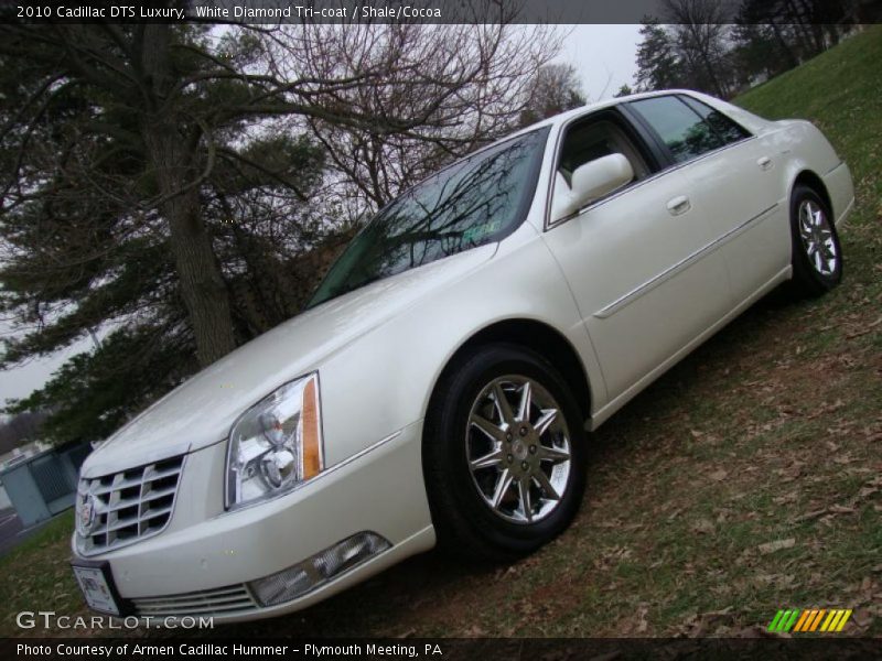 White Diamond Tri-coat / Shale/Cocoa 2010 Cadillac DTS Luxury