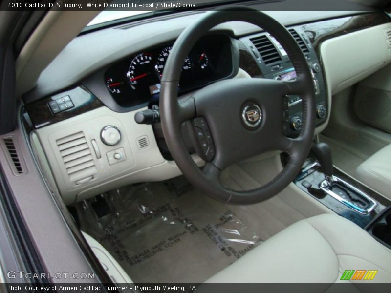 White Diamond Tri-coat / Shale/Cocoa 2010 Cadillac DTS Luxury