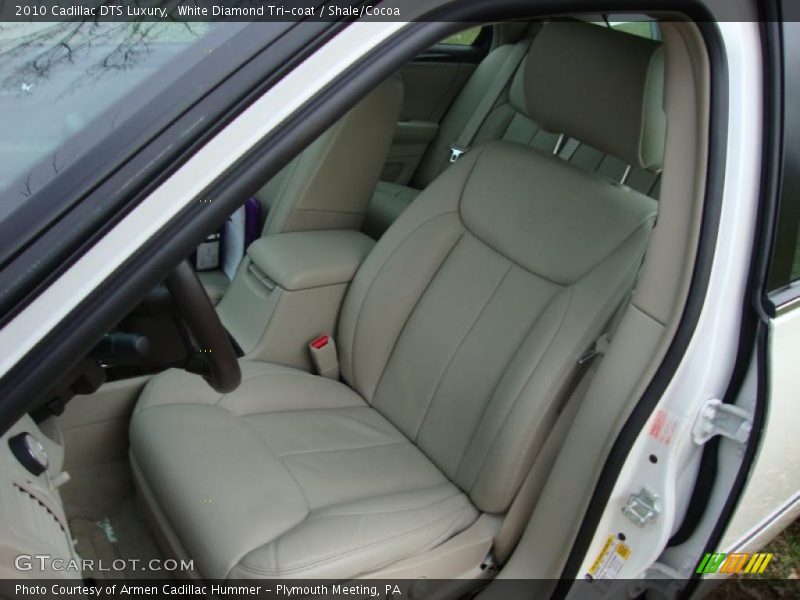 White Diamond Tri-coat / Shale/Cocoa 2010 Cadillac DTS Luxury