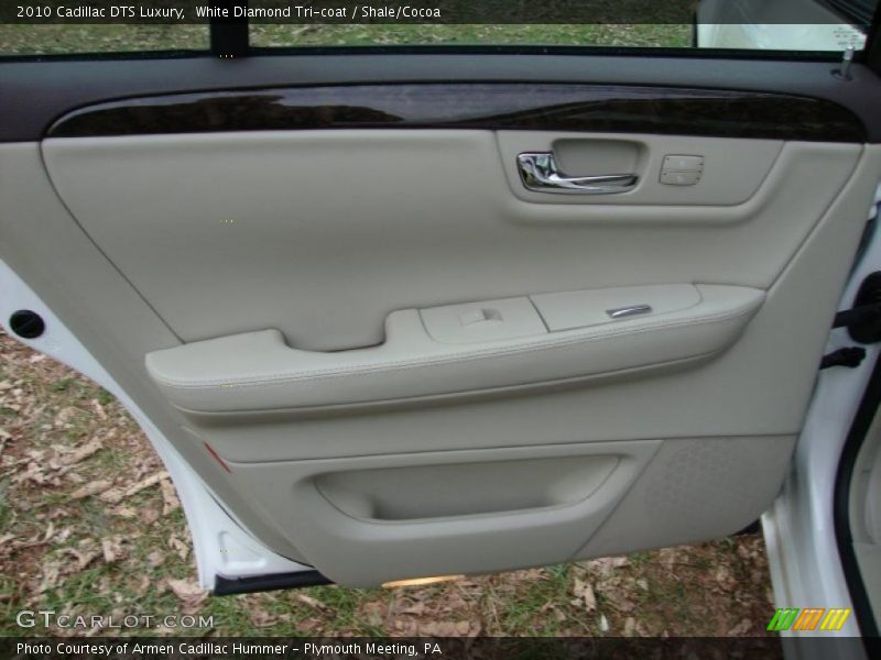 White Diamond Tri-coat / Shale/Cocoa 2010 Cadillac DTS Luxury