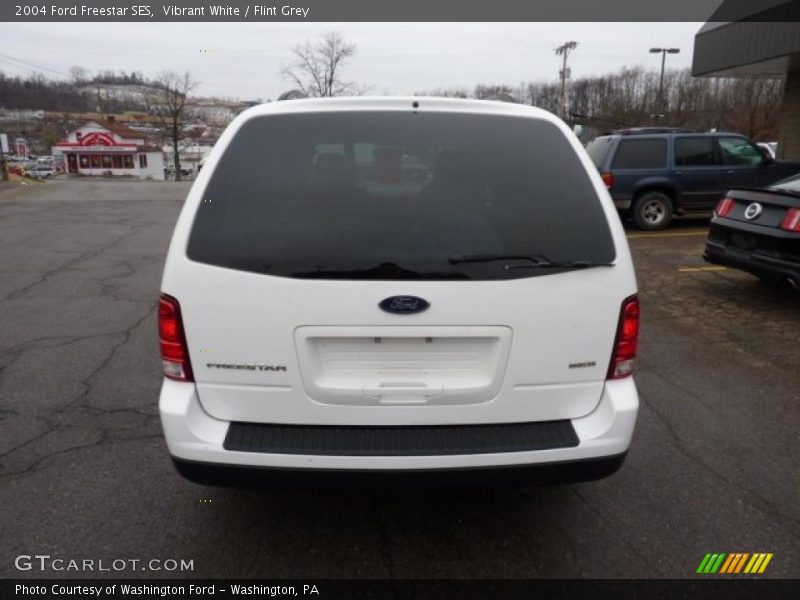 Vibrant White / Flint Grey 2004 Ford Freestar SES
