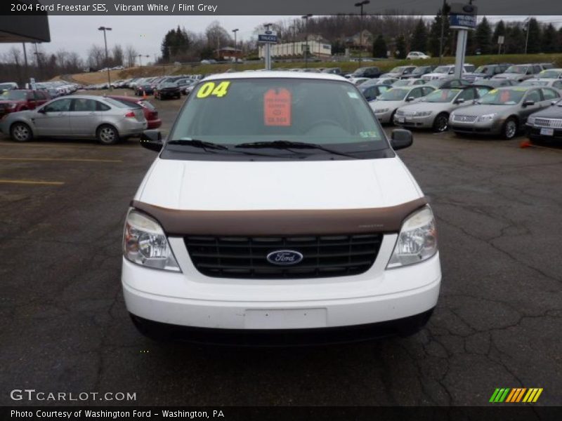 Vibrant White / Flint Grey 2004 Ford Freestar SES