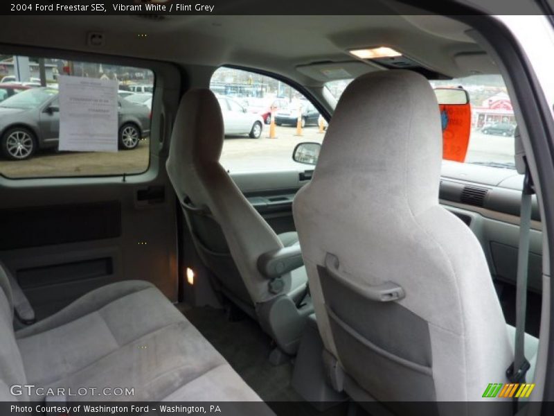 Vibrant White / Flint Grey 2004 Ford Freestar SES