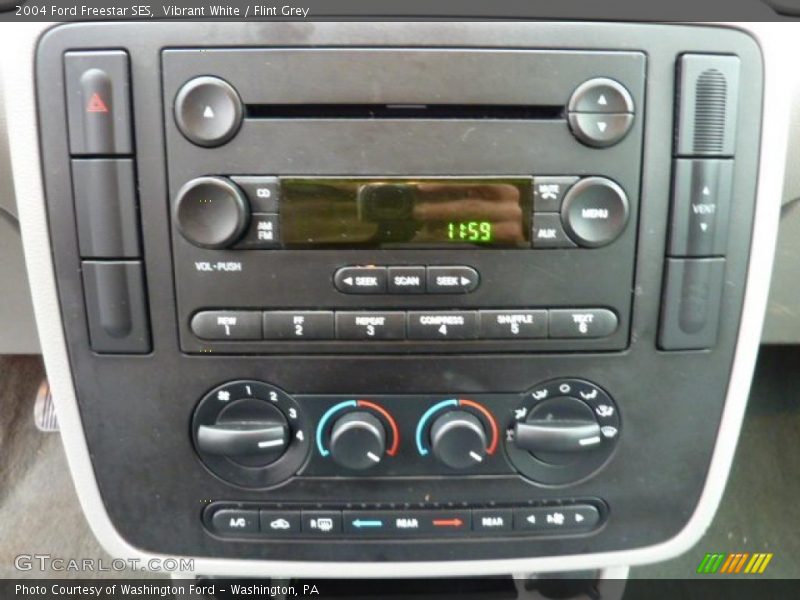 Vibrant White / Flint Grey 2004 Ford Freestar SES