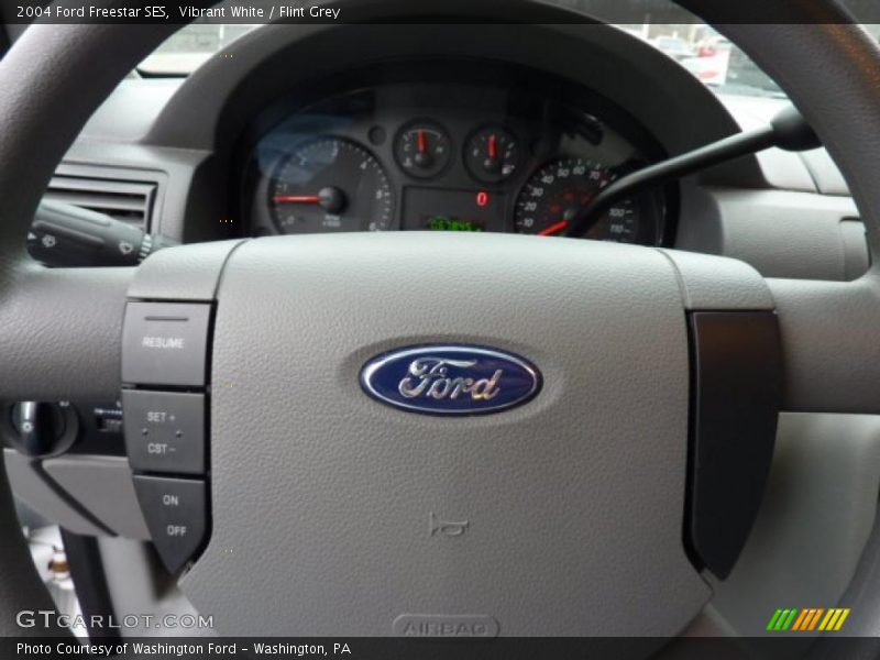 Vibrant White / Flint Grey 2004 Ford Freestar SES