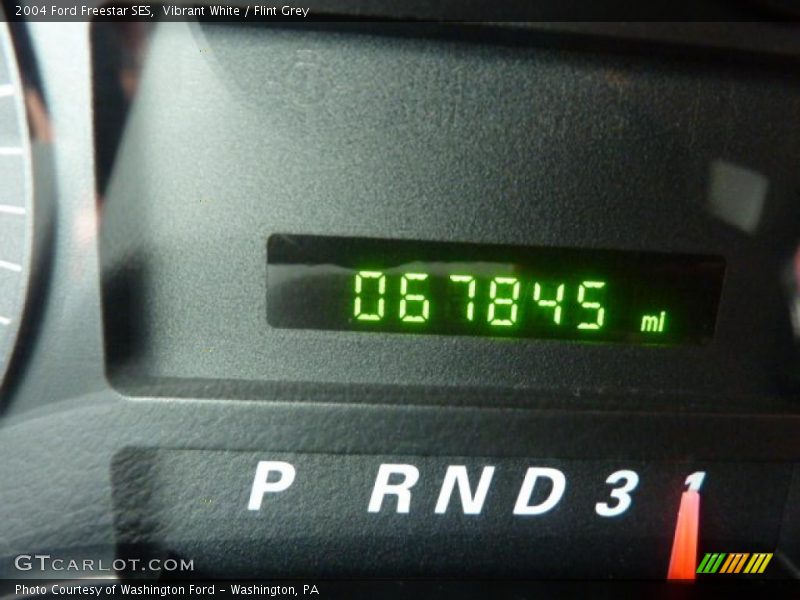 Vibrant White / Flint Grey 2004 Ford Freestar SES