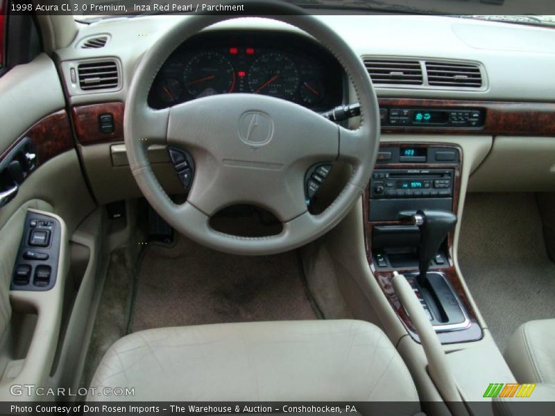 Dashboard of 1998 CL 3.0 Premium