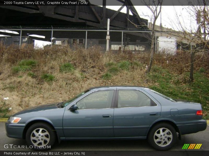Graphite Gray Pearl / Gray 2000 Toyota Camry LE V6
