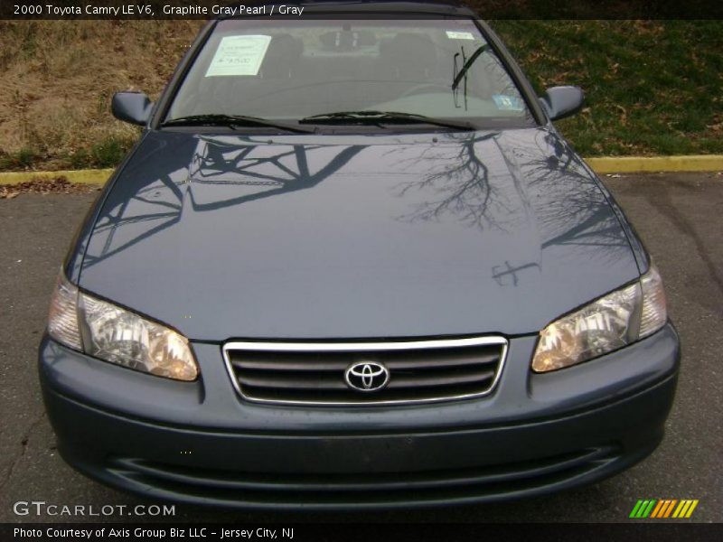 Graphite Gray Pearl / Gray 2000 Toyota Camry LE V6
