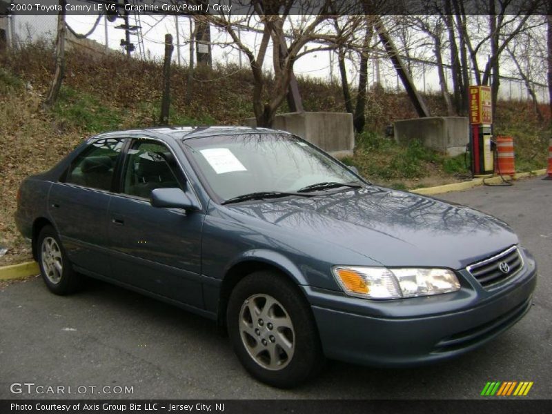 Graphite Gray Pearl / Gray 2000 Toyota Camry LE V6