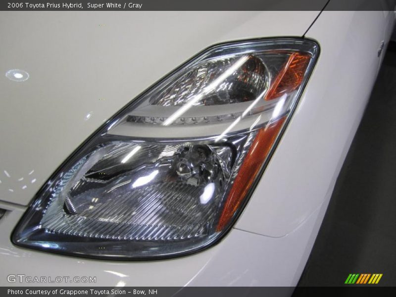 Super White / Gray 2006 Toyota Prius Hybrid