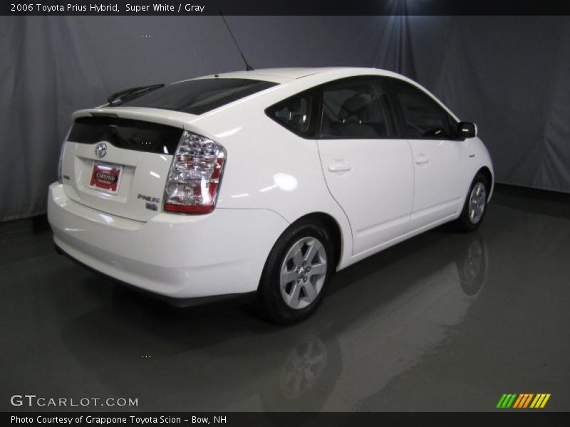 Super White / Gray 2006 Toyota Prius Hybrid