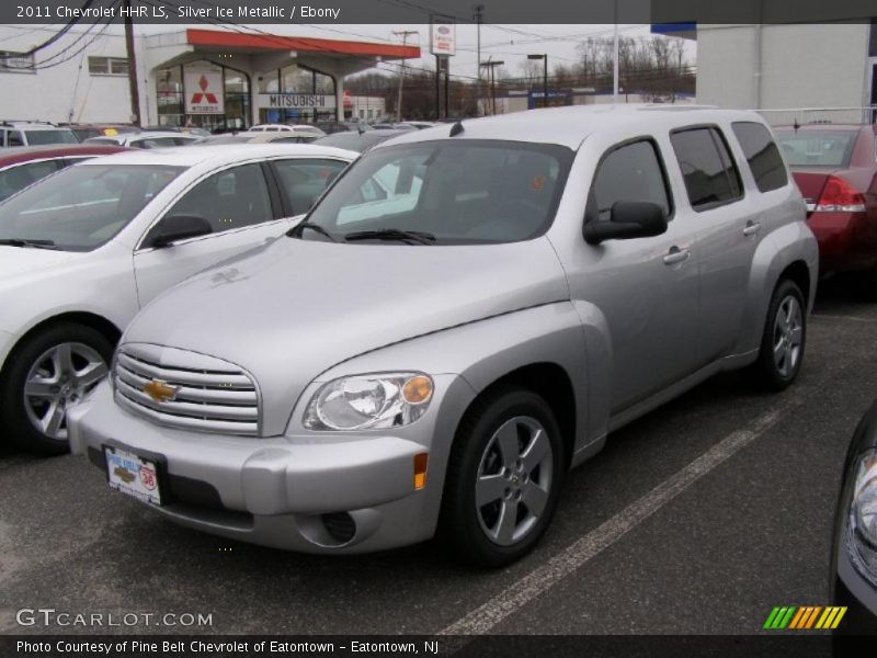 Front 3/4 View of 2011 HHR LS