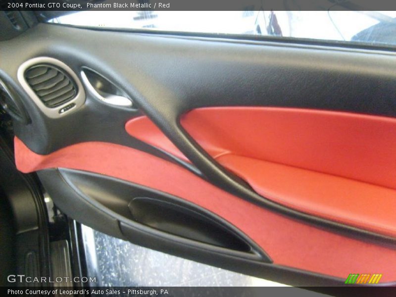 Phantom Black Metallic / Red 2004 Pontiac GTO Coupe