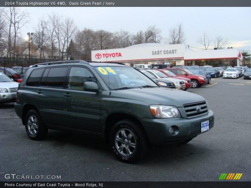 Oasis Green Pearl / Ivory 2004 Toyota Highlander V6 4WD