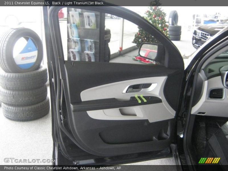 Black / Light Titanium/Jet Black 2011 Chevrolet Equinox LS