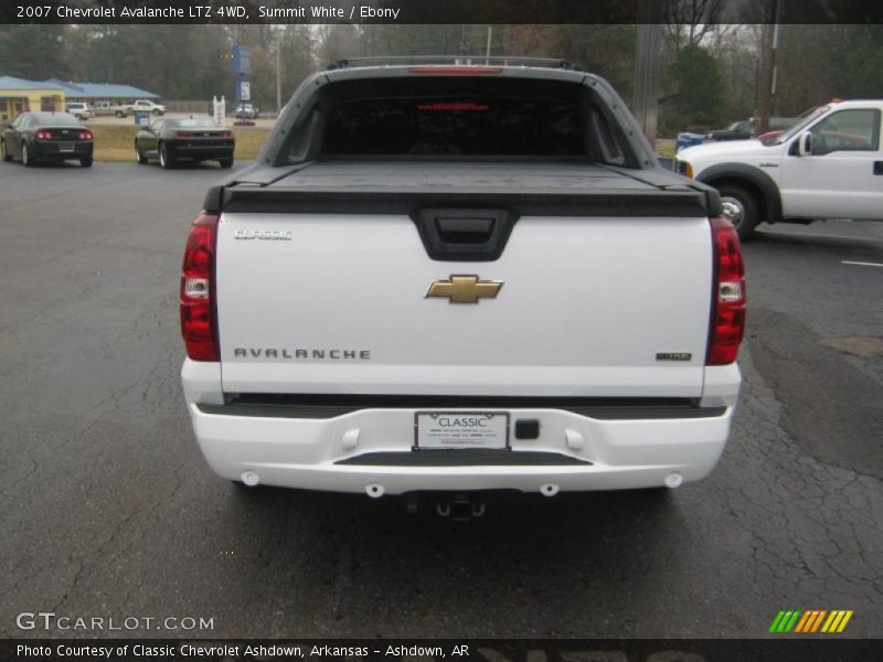 Summit White / Ebony 2007 Chevrolet Avalanche LTZ 4WD