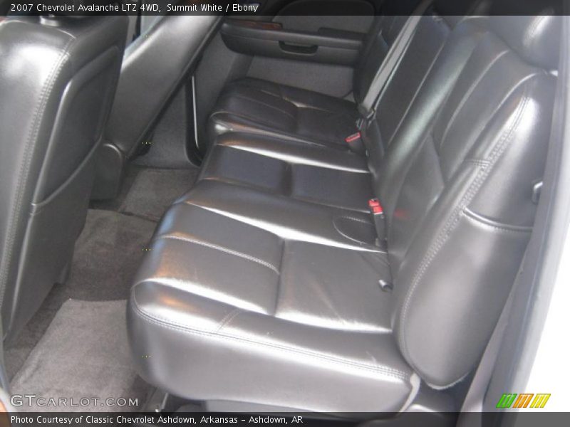 Summit White / Ebony 2007 Chevrolet Avalanche LTZ 4WD