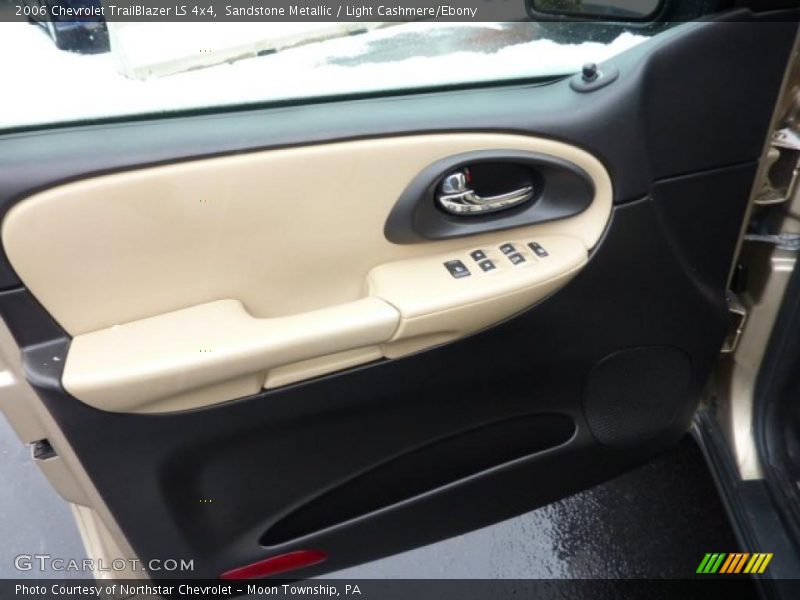 Sandstone Metallic / Light Cashmere/Ebony 2006 Chevrolet TrailBlazer LS 4x4